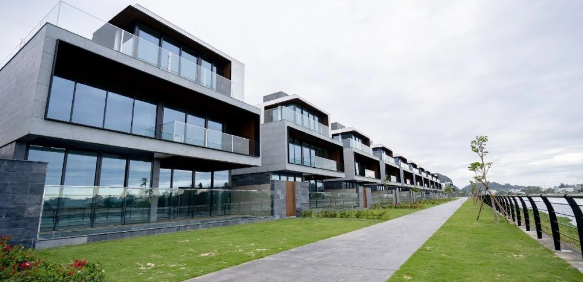 Bán biệt thự 2 mặt tiền đường Song Hào, Đà Nẵng