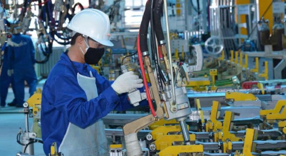 PMI xuống dưới ngưỡng trung bình, ngành sản xuất Việt Nam suy giảm nhẹ trong tháng 9