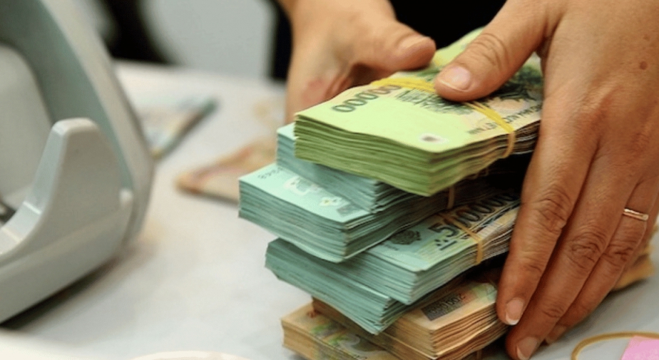 Hạ lãi suất vay, hỗ trợ doanh nghiệp gỡ khó và những điều cần lưu ý