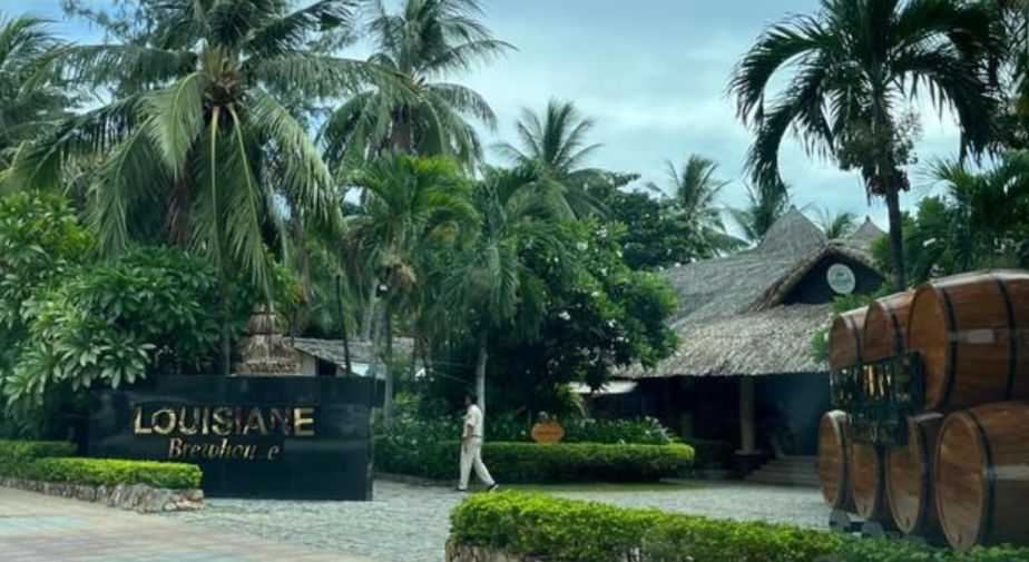 Khánh Hoà sẽ di dời hai nhà hàng chắn biển Nha Trang