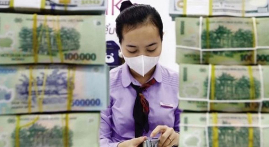 Lãi suất tiết kiệm giảm xuống mức hiếm có, thấp nhất dưới 3%/năm