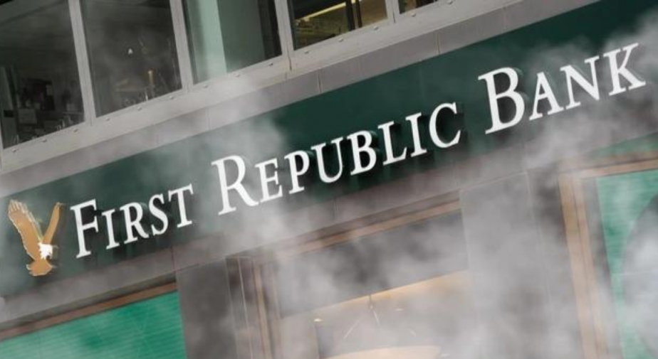 Một ngân hàng vừa được Fed và JPMorgan 'bơm' vốn, cổ phiếu vẫn giảm 60%: Giới đầu tư Mỹ lo sợ nhiều trường hợp khác như SVB sắp xảy ra