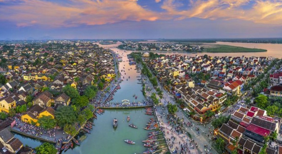 Ngân hàng rao bán hơn 10 căn nhà phố cổ Hội An, giá hàng trăm tỷ