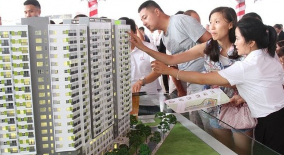 Người vay mua nhà ngóng đợi giảm lãi suất