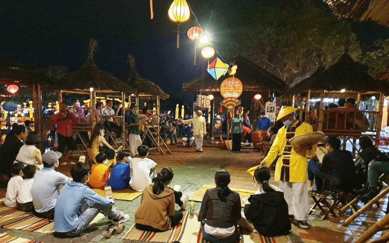Bài Chòi - một trong những hoạt động đặc trưng tại phố cổ Hội An