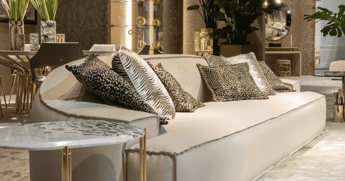 Dinh thự The Coral Cavalli được phủ lên một gam màu hoàng gia quý phái nhưng không phá bỏ tinh thần hiện đại mà Gran Melia Nha Trang hướng tới.