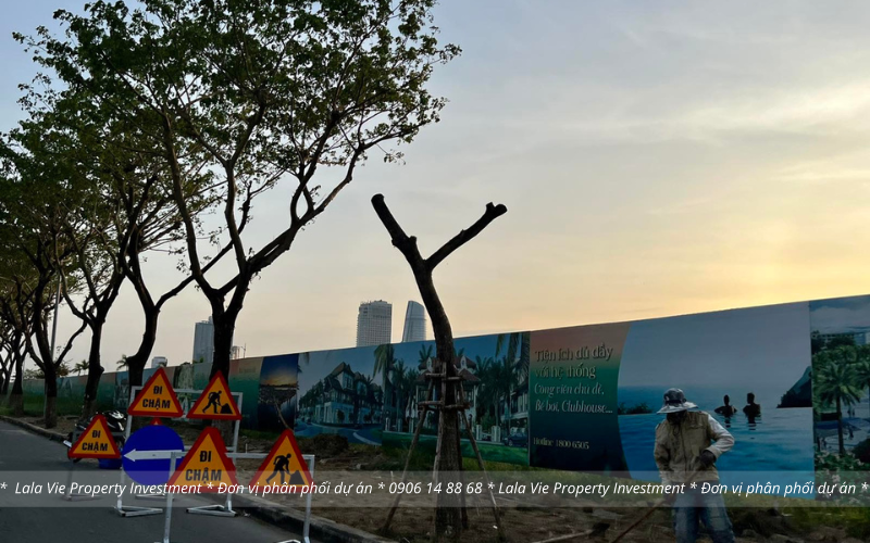 khu vực vỉa hè shophouse đường Trần Hưng Đạo thuộc dự án Sun Riva Vista